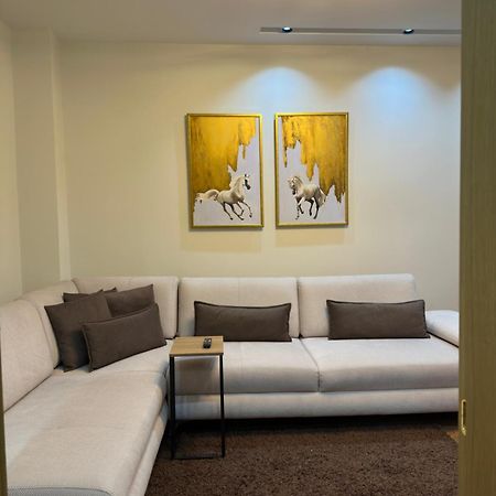Dry Lake Apartment Tiran Dış mekan fotoğraf