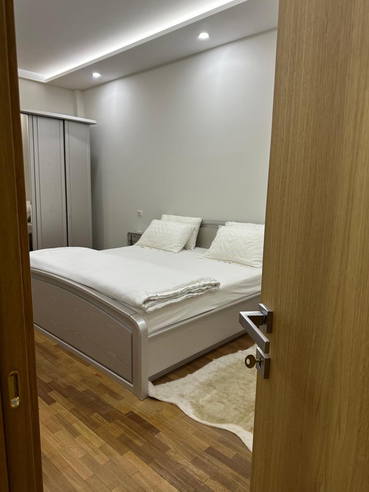 Dry Lake Apartment Tiran Dış mekan fotoğraf