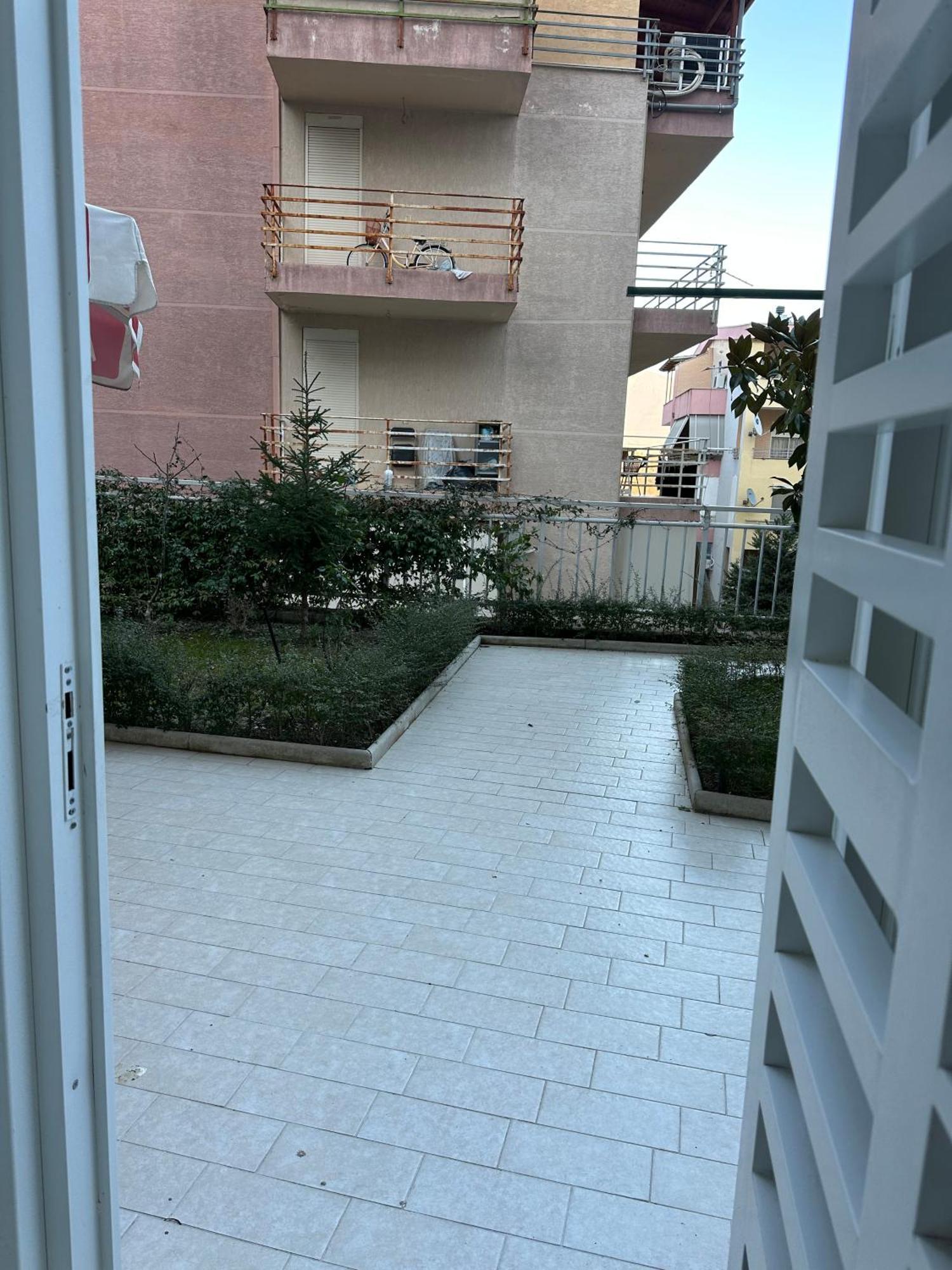 Dry Lake Apartment Tiran Dış mekan fotoğraf